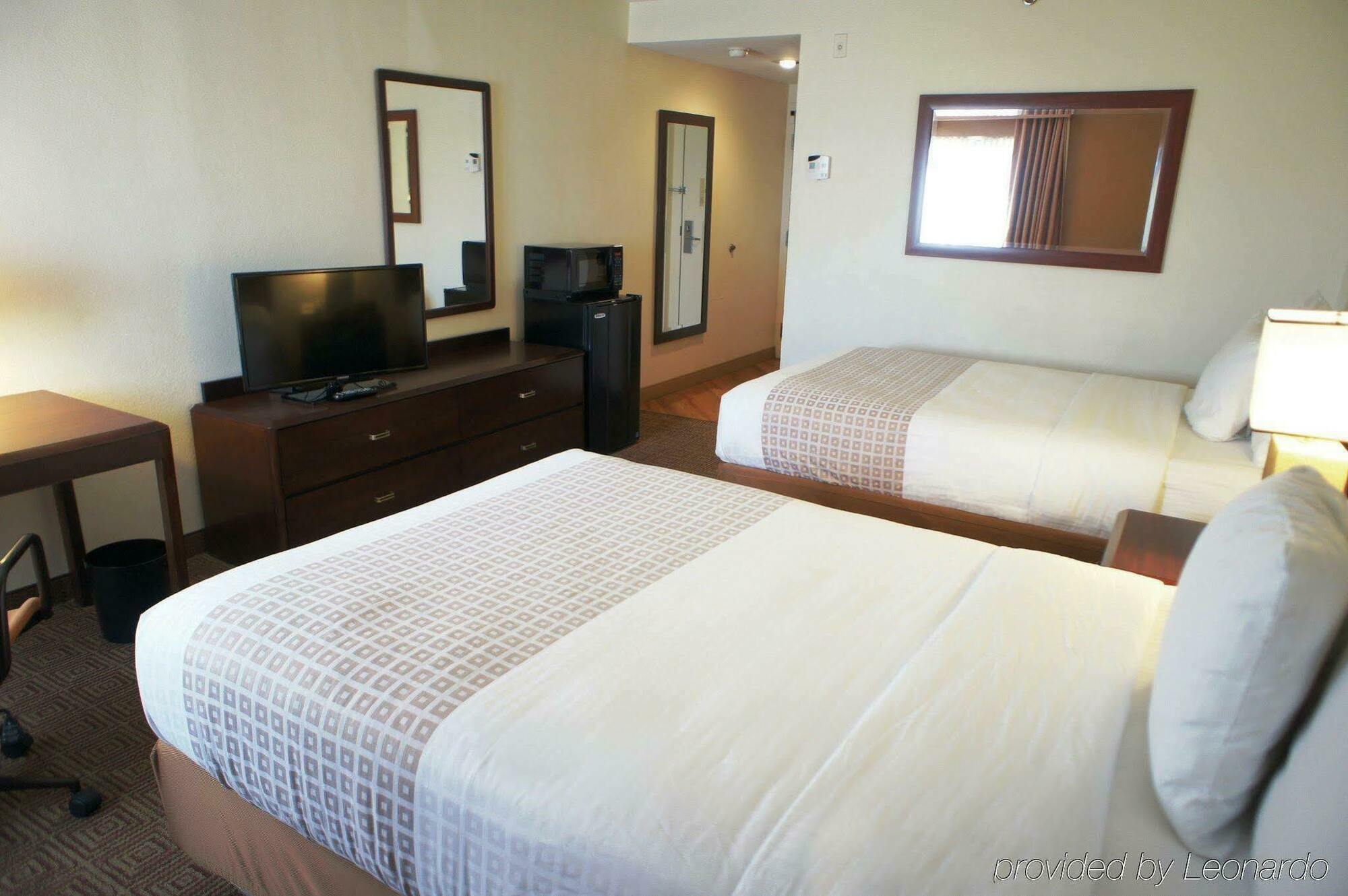 La Quinta By Wyndham Baltimore N / White Marsh Rosedale Экстерьер фото