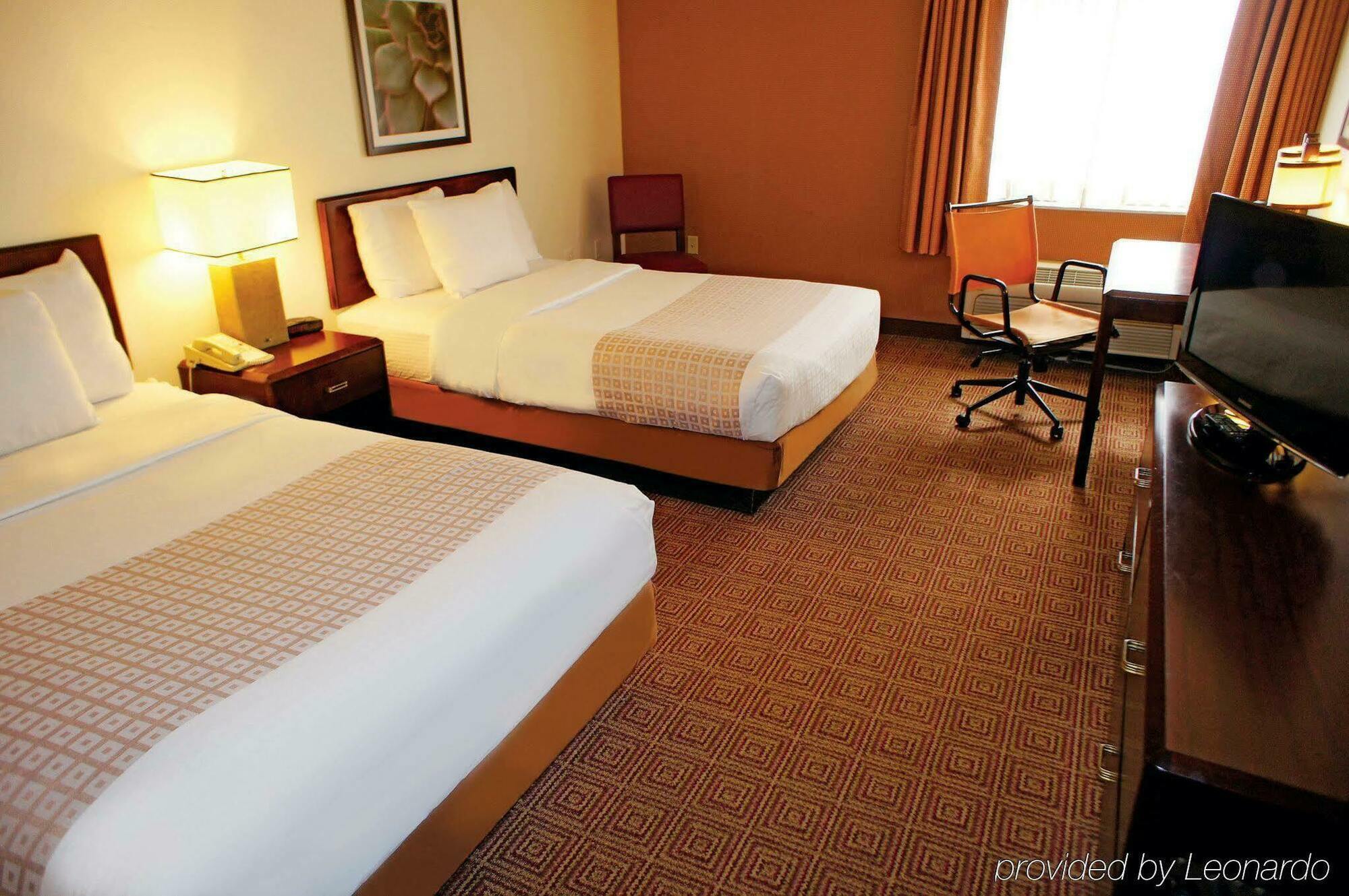 La Quinta By Wyndham Baltimore N / White Marsh Rosedale Экстерьер фото