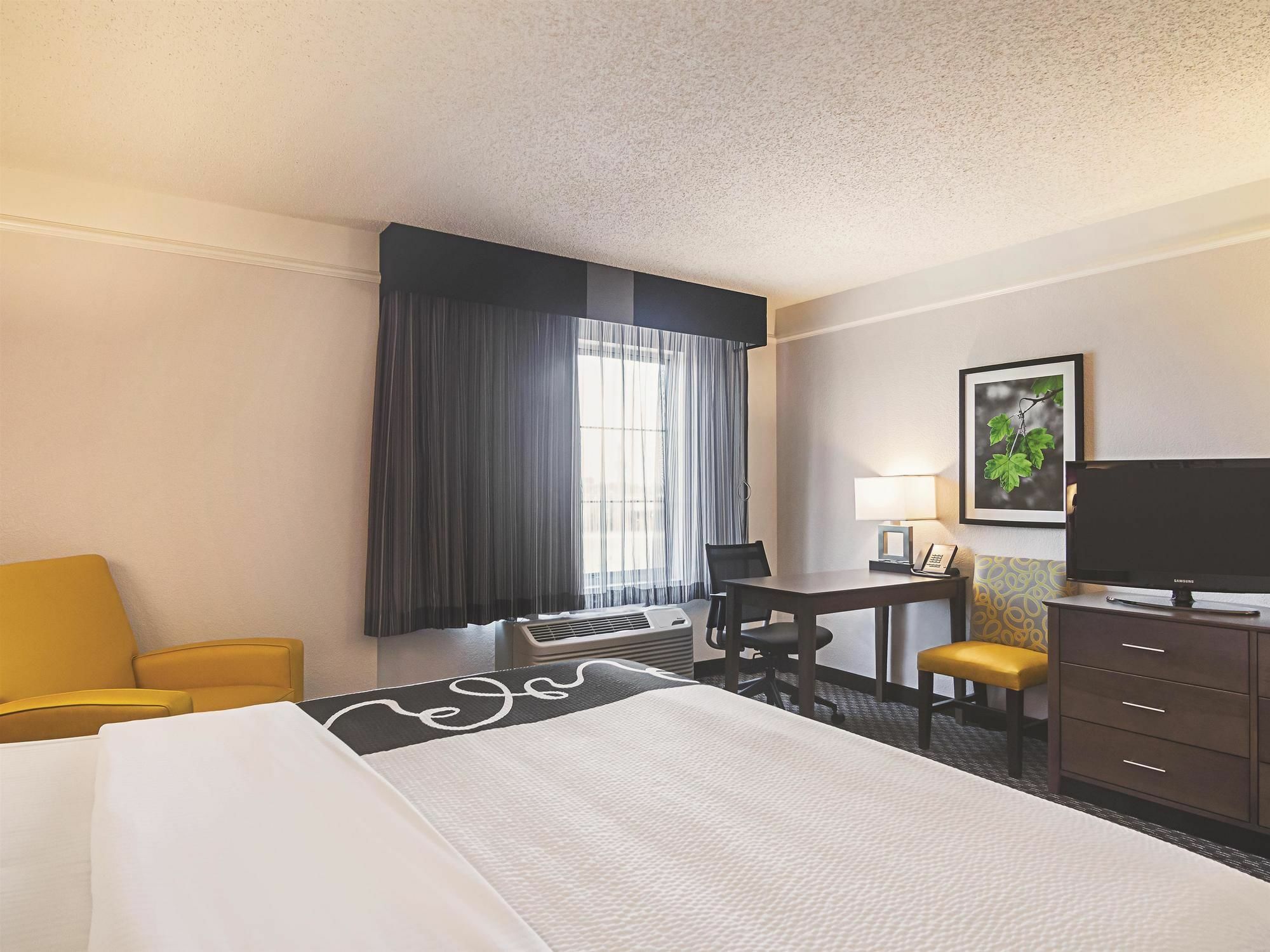 La Quinta By Wyndham Baltimore N / White Marsh Rosedale Экстерьер фото